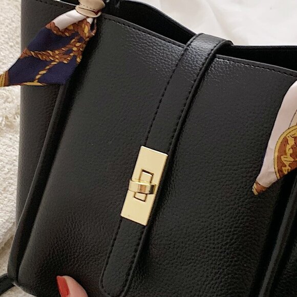 Black Elegant Women's Minimalist Lychee Pattern Handbag - Picture 5 of 6